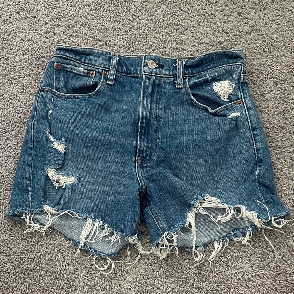Abercrombie & Fitch The 4” Mom Short